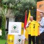 Disematkan Jaket Kuning, Eks Pentolan PSI Rian Ernest Resmi Menjadi Kader Partai Golkar