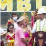 Momen Jokowi Bagi-bagi Sepeda Lewat Kuis Saat Resmikan Bendungan di Bali