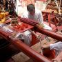 Ritual Jelang Perayaan Cap Go Meh di Manado, Cuci Alat Pusaka dari Pedang hingga Golok