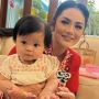 Beri Kado ke Baby Ameena, Jumlah Emas dari Krisdayanti dan Ashanty Jadi Sorotan