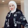 Baju Olla Ramlan saat Main Bareng Anak Dituding Kelewat Transparan: Kelihatan Nerawang