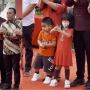 Tak Pakai Singlet Lagi, Panembahan Al Nahyan Kali Ini Kompak Kenakan Baju Branded Bareng Sang Kakak di Acara Imlek