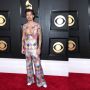 10 Potret Artis dengan Kostum Unik di Grammy Awards 2023, Harry Styles Pamer Dada Bidang