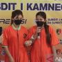 Modal Wajah Cantik, Dua Cewek Ini Tipu Warga Indramayu hingga Rp 3,5 Miliar