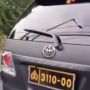 Mobil Fortuner yang Tabrak Motor Pakai Pelat Polri Palsu, Ini Sanksi Memalsukan Pelat Dinas
