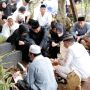 Mantan Bupati Pandeglang Erwan Kurtubi Dimakamkan, Irna Narulita: Semoga Husnul Khatimah