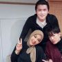 Foto Bareng Aktor Jepang, Syahrini Diejek soal Mata dan Penampilan Emak-emak