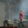 Ceria jadi Host di Konser Blue, Indra Bekti Ternyata Masih Dituntun ke Belakang Panggung