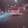 Diduga Tabrak Lari, Pengendara Mobil Tancap Gas Hindari Amukan Warga