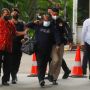Ricky Ham Pagawak Tersangka Kasus Korupsi Tenteng Tas Hitam saat Tiba di KPK, Siap Ditahan?