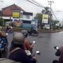 Bule Emosi Lihat Rombongan Moge Dikawal Polisi Terobos Lampu Merah, Warganet: Yang Penting Fulus Mister