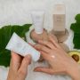 4 Macam Pelembab Tubuh yang Wajib DiKenali Bedanya, Tekstur sampai Fungsi