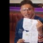 Kiki Kanoe Robek Surat Perjanjian Utang Ibu Ressa Herlambang di Depan Awak Media, Akui Sudah Ikhlas