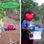 Pilunya Bocah Penjual Kue Nangis Sambil Peluk Makam Ayah, Netizen Ramai Tawarkan Bantuan