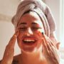 5 Rekomendasi Facial Wash Lokal untuk Kulit Kering, Tidak Bikin Ketarik!