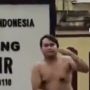 Viral Pria Joget TikTok Telanjang Dada di Depan Polsek Kunir Lumajang Dimintai Klarifikasi