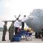 Prabowo Serahkan Pesawat C-130J-30 Super Hercules ke Panglima TNI