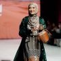 Ayu Dewi Tampil dengan Balutan Hijab Syari Banjir Pujian: Paling Manglingi