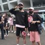 Jauh-Jauh dari Bandung, 2 Lelaki Ini Tampil Stylish Nonton Konser BLACKPINK