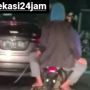 Video Bang Jago Nenteng Sajam di Daerah Pondok Melati Bekasi, Warganet: Boleh Ditabrak Gak?