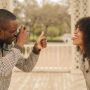 5 Cara Memperlakukan Pasangan dengan Bahasa Cinta "Word of Affirmation"