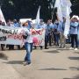 Pekerja Transmart Demo: Lembur Tidak Dibayar, Ibu Hamil Kena PHK