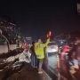Baliho Roboh di Jalan Magelang, Arus Lalu Lintas di Kawasan Jombor Macet Parah