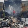 Truk Angkutan JNE Terbakar di Jalan Tol Palembang-Kayuagung, Paket Motor Listrik Ikut Terbakar