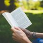 Wajib Baca! 4 Rekomendasi Novel tentang Cerita Cinta Sedih yang akan Membuatmu Menangis