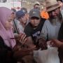 Harga Bahan Pokok Naik Jelang Ramadhan, Relawan Sandi Uno Gelar Bazar Sembako Murah di Bekasi