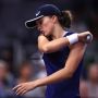 Cedera Tulang Rusuk, Iga Swiatek Mundur dari Miami Open