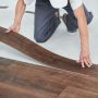 6 Cara Memasang Vinyl Lantai dengan Tepat dan Rapi, Wajib Tahu Sebelum Renovasi Rumah