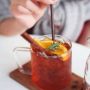 5 Bahaya Terlalu Sering Minum Teh Manis saat Berbuka, Memicu Asam Lambung!