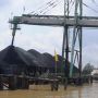 Pencuri Batu Bara di Atas Tongkang Tewas Kena Tembakan Peringatan
