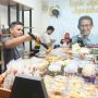 Bantu Pemasaran Puluhan UMKM Sukabumi, Relawan Sandiaga Uno Gelar Bazar Kuliner Ramadhan Hingga Bagi Takjil Gratis
