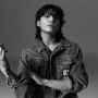 Bikin 'Panas' Jungkook BTS Pamer Otot Perut Saat Didapuk Duta Global Calvin Klein