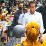Presiden Jokowi Cek Harga Sembako di Pasar Rakyat Butta Salewangang Maros