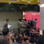 Buka Siang Hari saat Ramadan, Satpol PP Pekanbaru Angkut Kursi Milik Kedai