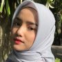 Fuji Sekeluarga Jadi Model Foto Busana Muslim, Tampil Berhijab Bikin Hati Adem