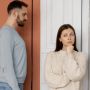 4 Zodiak yang Selalu Merasa Insecure saat Berada dalam Hubungan Asmara