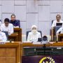 Rapat Kerja dengan Menaker, DPR Apresiasi Terbitnya Permenaker tentang Jaminan Sosial PMI