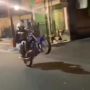 Niat Pamer Freestyle di Jalanan Malah Jatuh Bareng Pacar: Mbaknya Minta Putus Gak? Malu Punya Cowok Banyak Gaya!