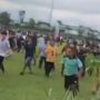 Viral Pemain Sepakbola Tarkam Dikeroyok Suporter hingga Lari ke Sawah di Jember