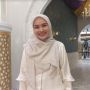 3 Tips Pilih Baju Sarimbit Kembaran Sekeluarga ala Ria Miranda, Cocok Untuk Lebaran