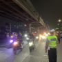 Malam Ini Diprediksi Jadi Puncak Arus Mudik, Jalan Raya Kalimalang Terpantau Ramai Lancar