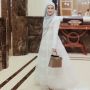Terlihat Menawan dan Anggun, Ini 9 Inspirasi Outfit Lebaran dari Artis Berhijab