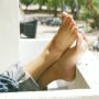 5 Kebiasaan Ini Bisa Membantu Menghindari Tumit Kaki Kering dan Pecah-pecah