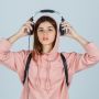 Ini 5 Alasan Mengapa Mendengarkan Lagu Sedih Tak Baik Untukmu, Pikirkan Lagi!
