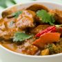3 Cara Makan Nasi Padang supaya Makin Nikmat dan Lezat