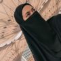 Unggah Foto Bercadar saat Umrah, Caption Paula Verhoeven Bikin Netizen Heboh